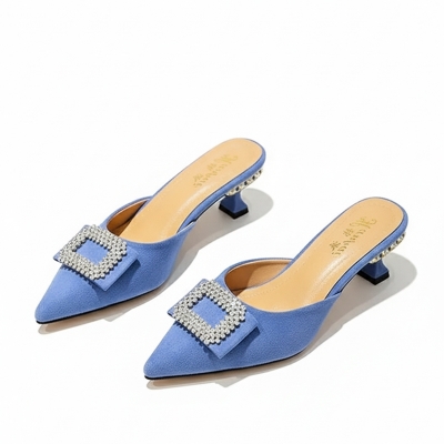 Picture of woman party shoe with pearl broach ,velvet metarial,semi heel and comfortable-Blue
