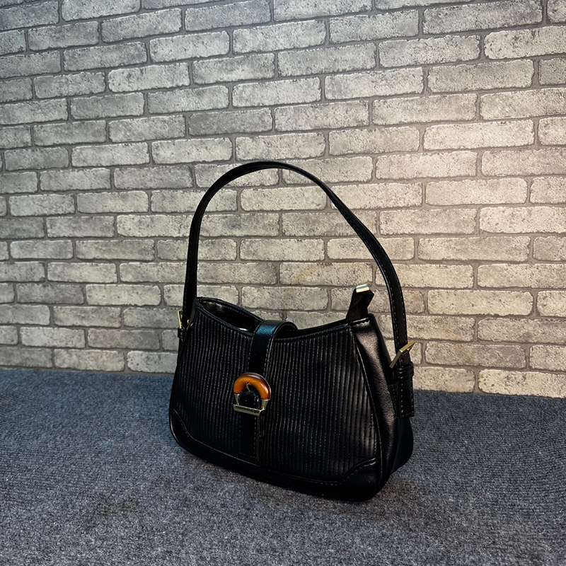 Picture of Retro armpit high-end splicing baguette bag niche design autumn new temperament shoulder bag ins women's fashion