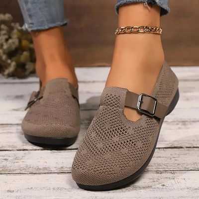 Picture of Hollow Mesh Comfortable and Breathable Casual Shoes One Foot on Mom's Shoes