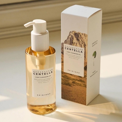 Picture of Madagascar Centella Light Cleansing Oil
