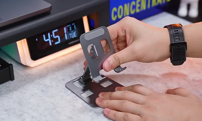 Picture of Universal All Aluminum Alloy Mobile Stand Foldable & Rotatable Metal Phone Holder Tablet Stand For Tablet, Smartphone & iPad - Silver