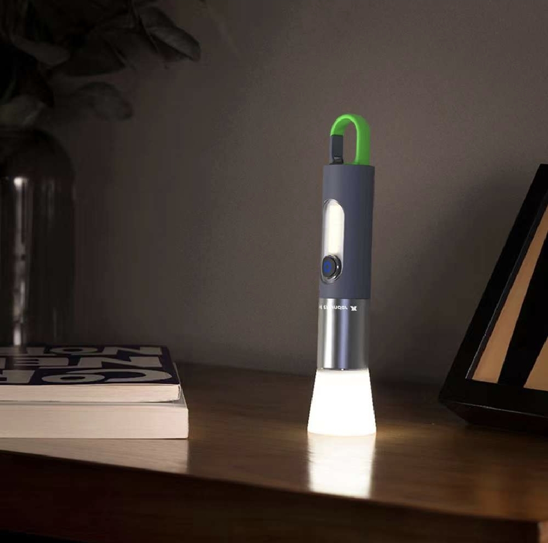 Picture of Digital Thunder XST-836 USB Rechargeable FlashLight - Black