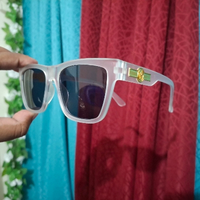 Picture of SunGlass For Men High Quality Sunglass Stylish & Fashionable Mate Black Glass & Frame Plastic Body-Only Sunglass - White