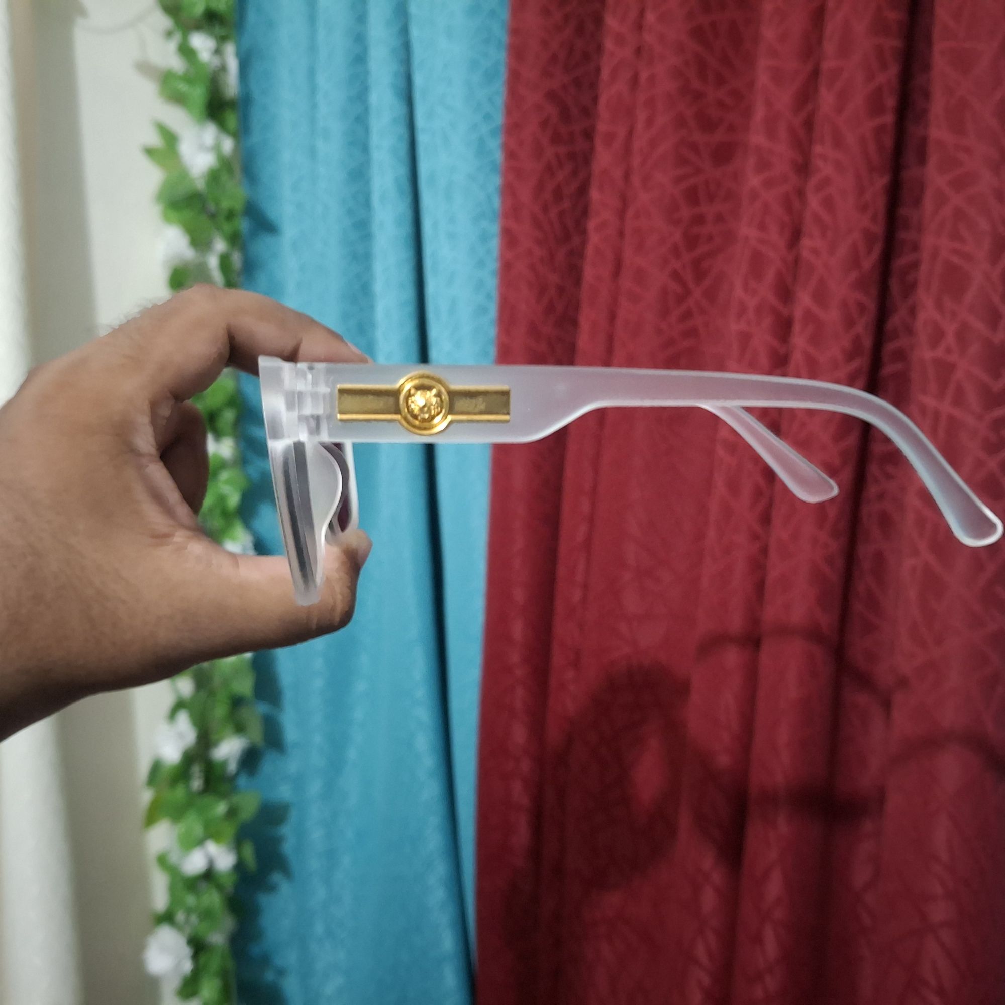 Picture of SunGlass For Men High Quality Sunglass Stylish & Fashionable Mate Black Glass & Frame Plastic Body-Only Sunglass - White