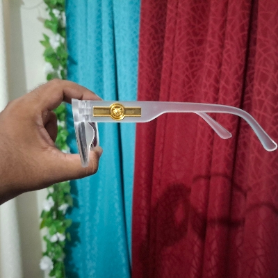 Picture of SunGlass For Men High Quality Sunglass Stylish & Fashionable Mate Black Glass & Frame Plastic Body-Only Sunglass - White