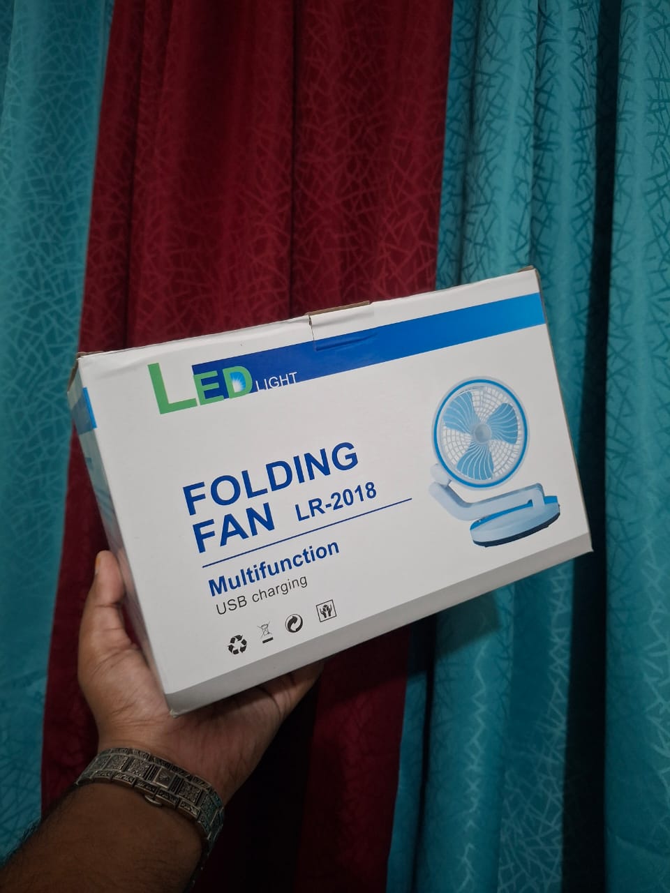 Picture of LR 2018 Rechargeable Folding Table Fan with Light Multifunctional Cute fan