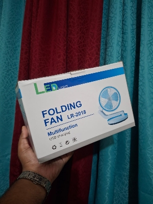 Picture of LR 2018 Rechargeable Folding Table Fan with Light Multifunctional Cute fan