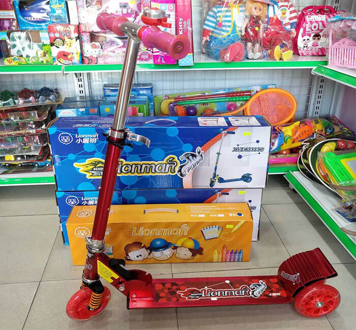 Picture of Scooter - Lionman - Lighting Wheel Kick - 2009C - Sports Alpha Multicolor