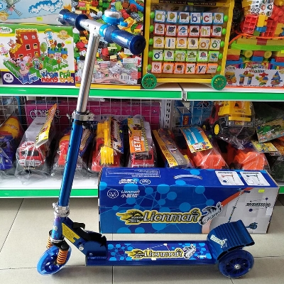 Picture of Scooter - Lionman - Lighting Wheel Kick - 2009C - Sports Alpha Multicolor