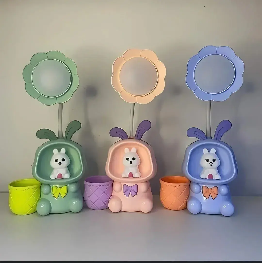 Picture of Cute Desk Lamp with Pen Holder