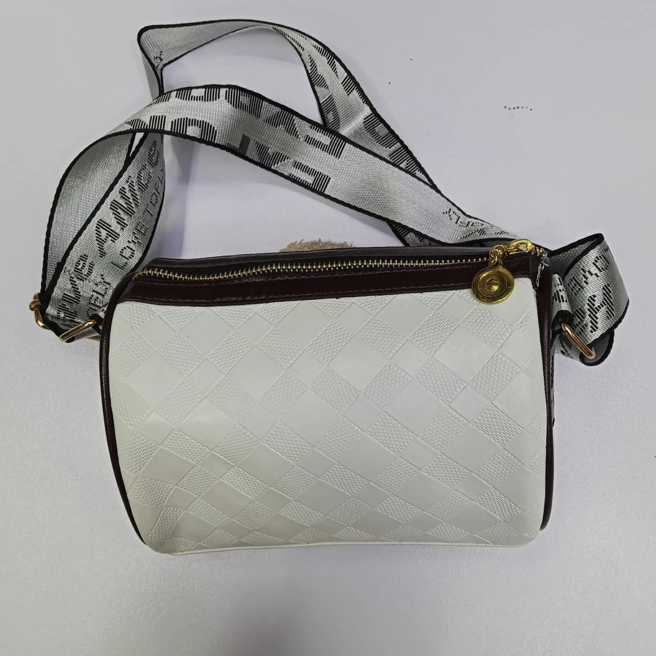 Picture of Cylinder lightweight bag (white)