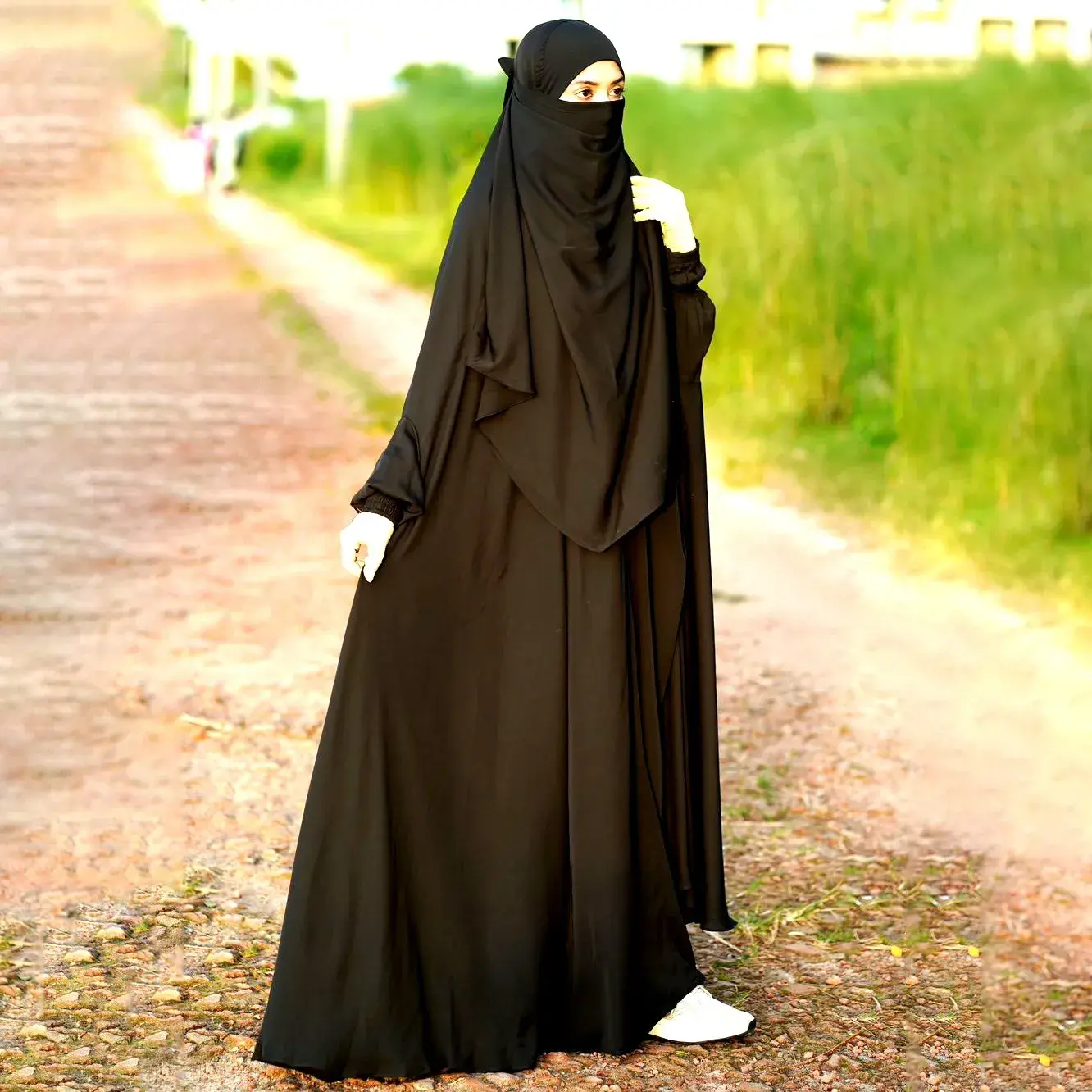 Picture of Floor Touch Long Abaya-ফ্লোর টাচ লং আবায়া