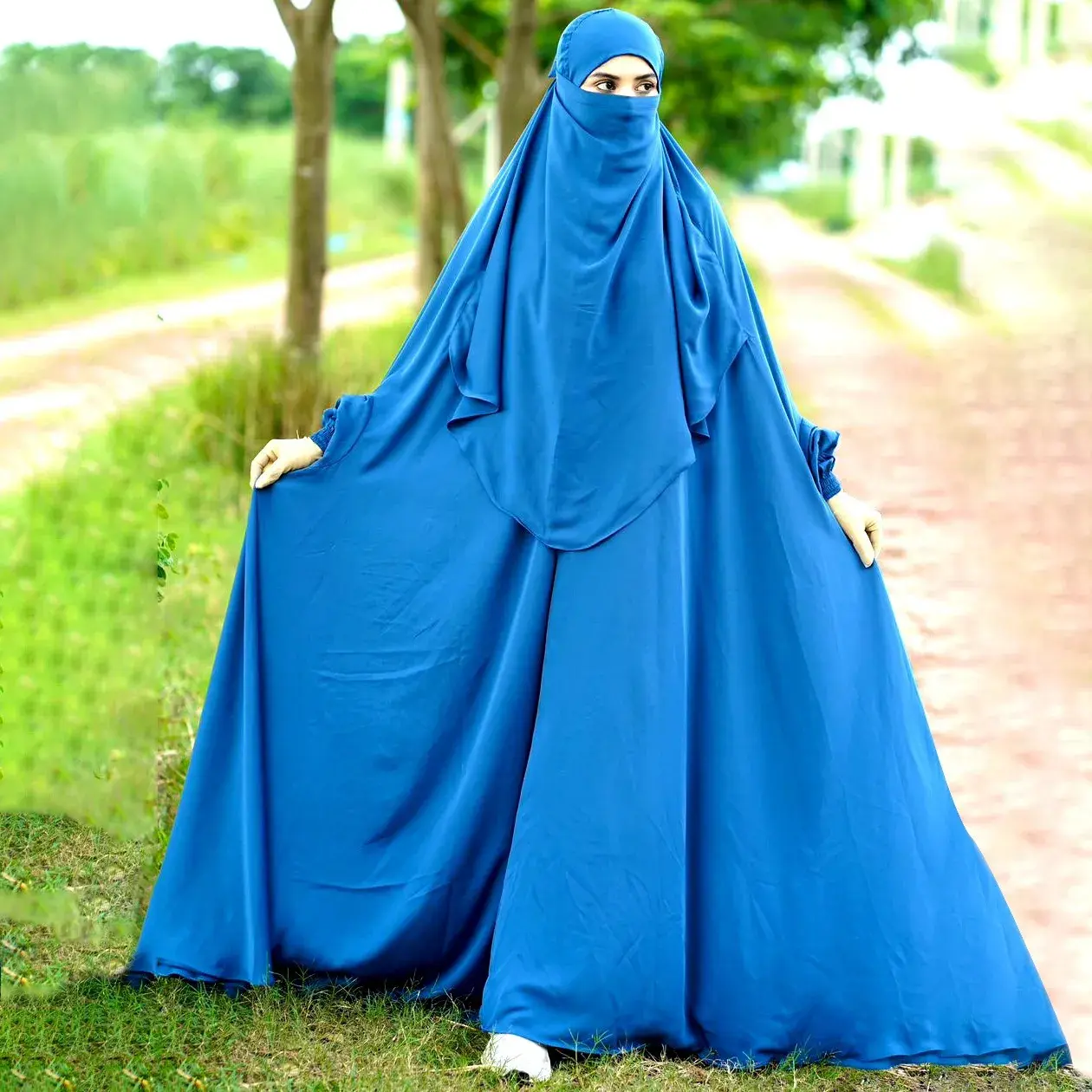 Picture of Floor Touch Long Abaya-ফ্লোর টাচ লং আবায়া