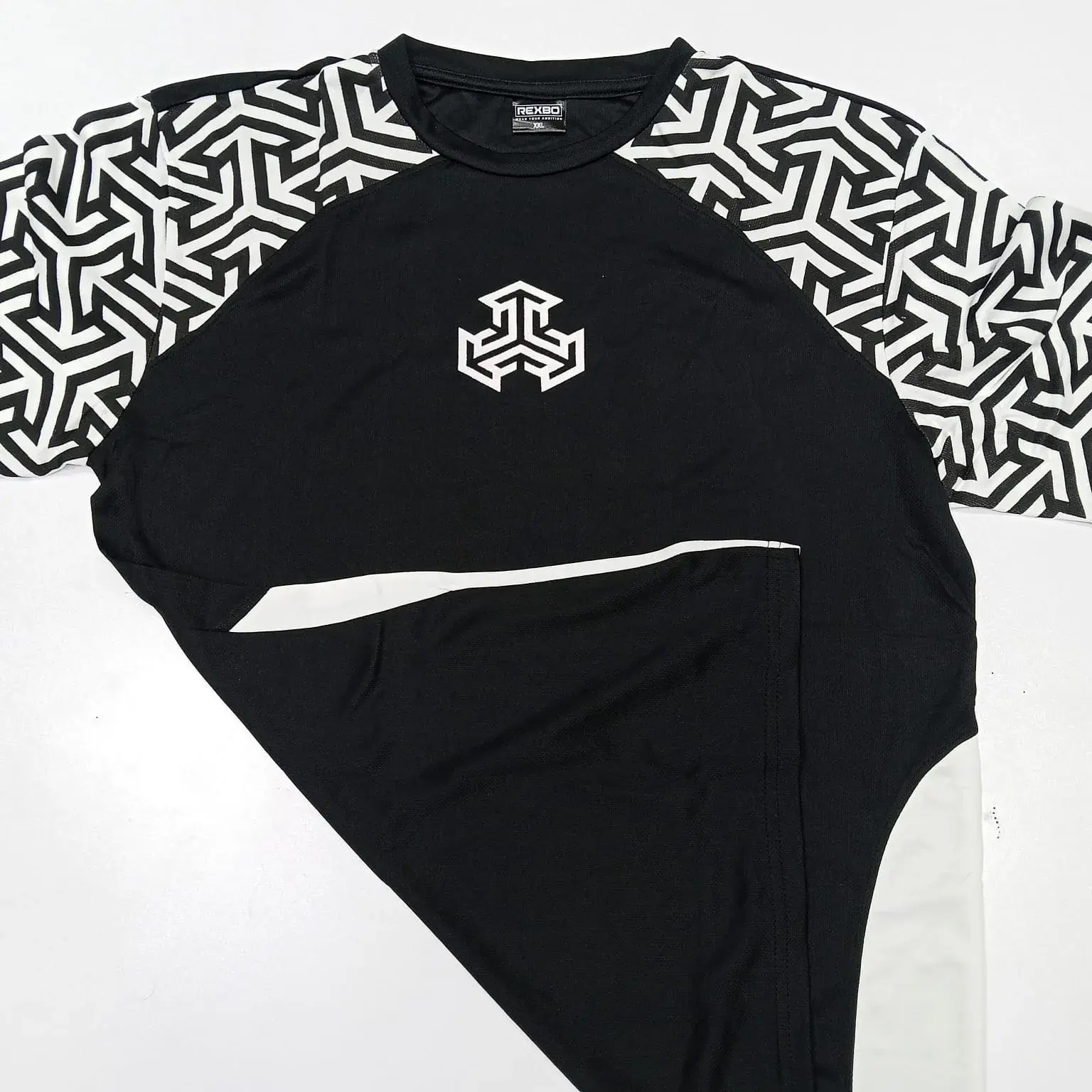 Picture of Stylish Mash Fabric Half Sleeve T-shirt