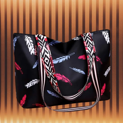 Picture of Trendy Ladies Handbags green color