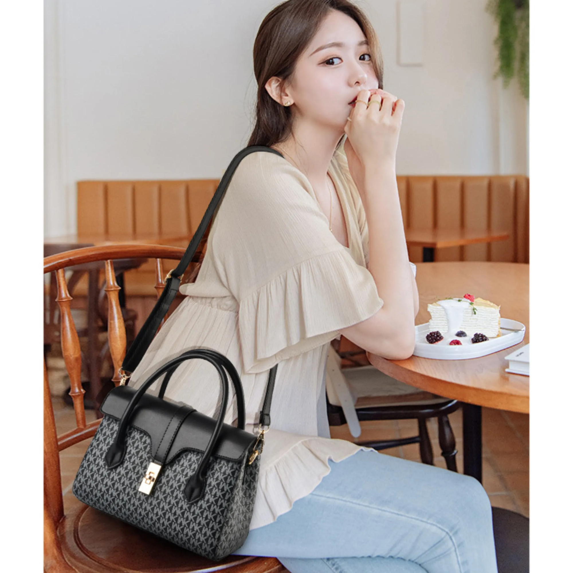 Picture of Newest High Quality MK Design American Bag Luxury Women's Handbags(Black)