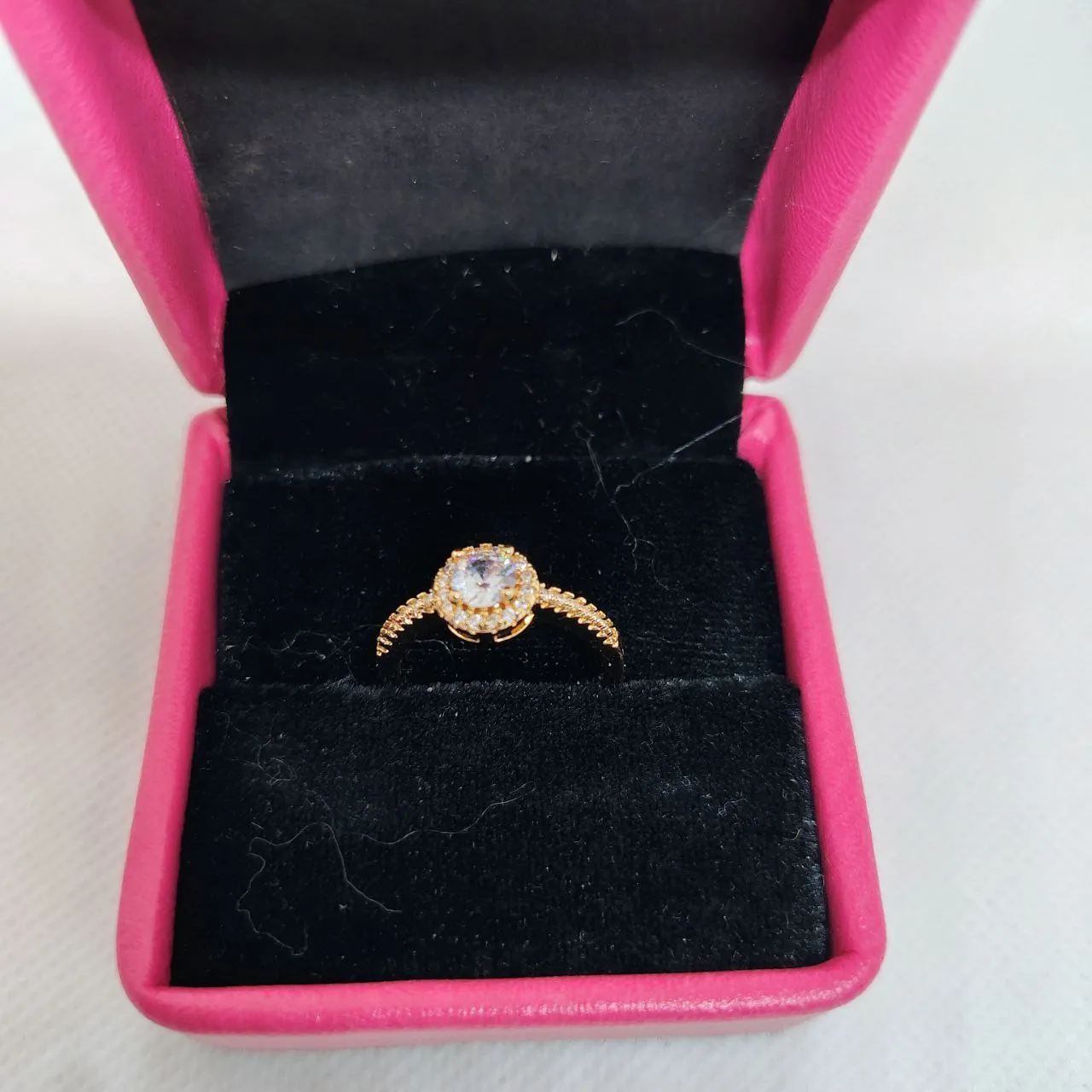 Picture of Luminous Embrace Brilliant Center Stone with Twisted Band Womens Ring