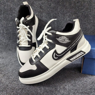 Picture of Stylish and Fashionable Winter and Summer Exclusive Sneakers Converse Shoes for Men