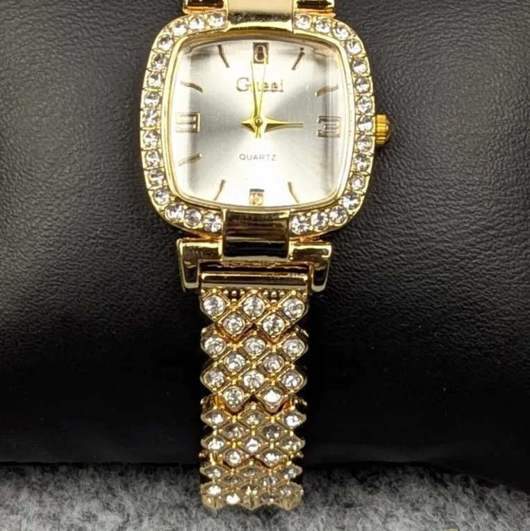 Picture of Luxury Golden Stone Studded Ladies Quartz Watch – Stylish & Elegant Design (White Dial)