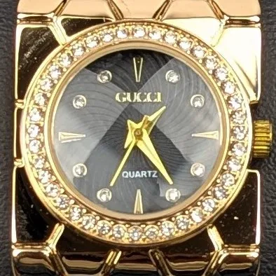 Picture of Elegant Golden Ladies Quartz Watch with Crystal Bezel – Premium Bracelet Design (Black Dial)