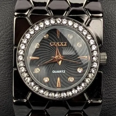 Picture of Stylish Black Ladies Quartz Watch with Crystal Bezel – Premium Bracelet Design