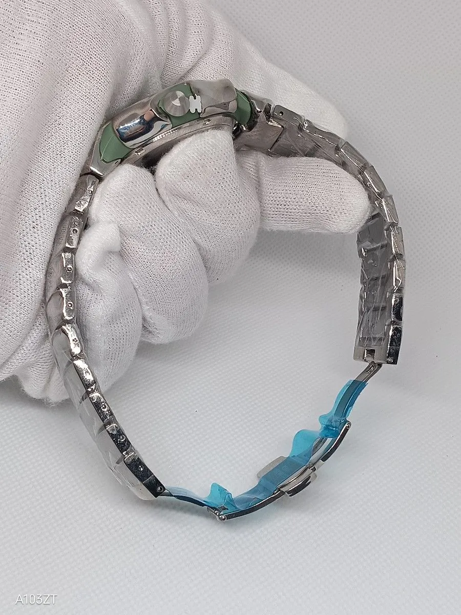 Picture of DENVOSI Premium Metal Watch – Bold Design (Green Dial)