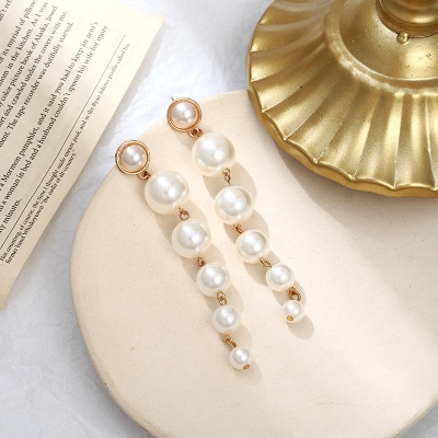 Picture of Long Pearl Tassel Earrings Korean Fashion Pearl String Earrings Temperament Pearl Chain Earrings(Off White)