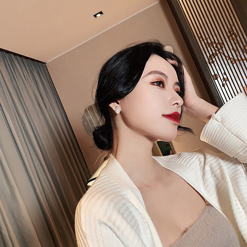 Picture of Fashion Fruit Pineapple Pearl Stud Earrings Zircon Jewelry Pearl Stud Cute Earrings Women Earrings(Gold)