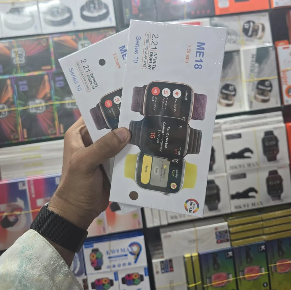 Picture of ME 18 Smart Watch 3 strips 2.21 Infinity display Wiewless charging series 10