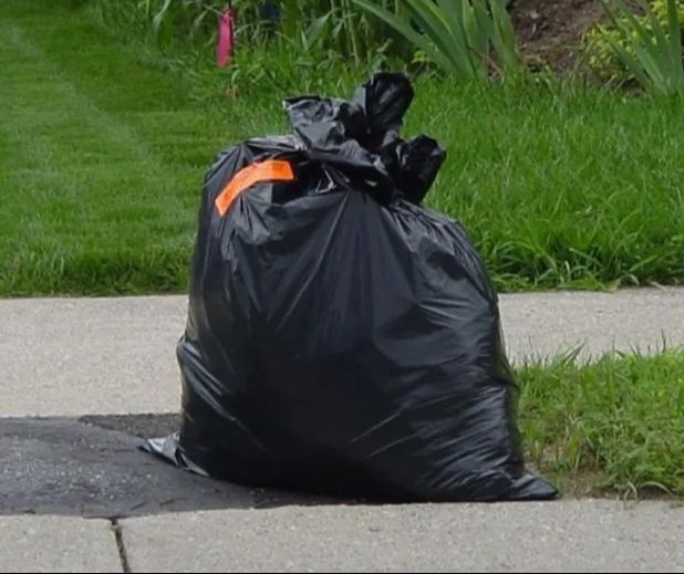 Picture of Garbage Bag Black 60 Liter Garbage bags on roll 20pcs - Black