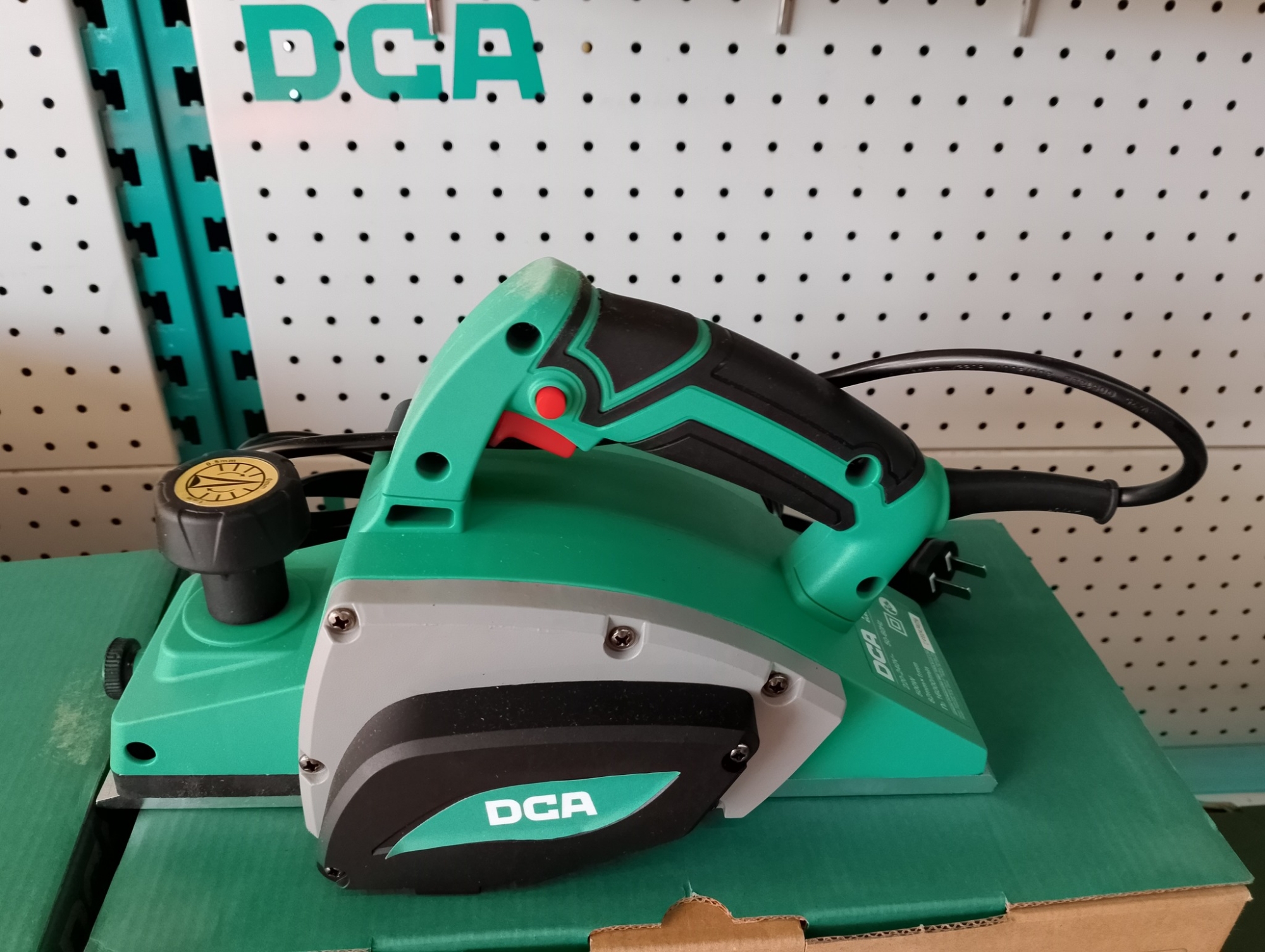 Picture of DCA ELECTRIC PLANER MACHINE AMB04-82 500W (Black)