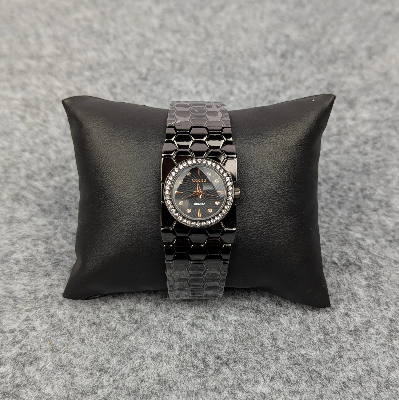 Picture of Stylish Black Ladies Quartz Watch with Crystal Bezel – Premium Bracelet Design