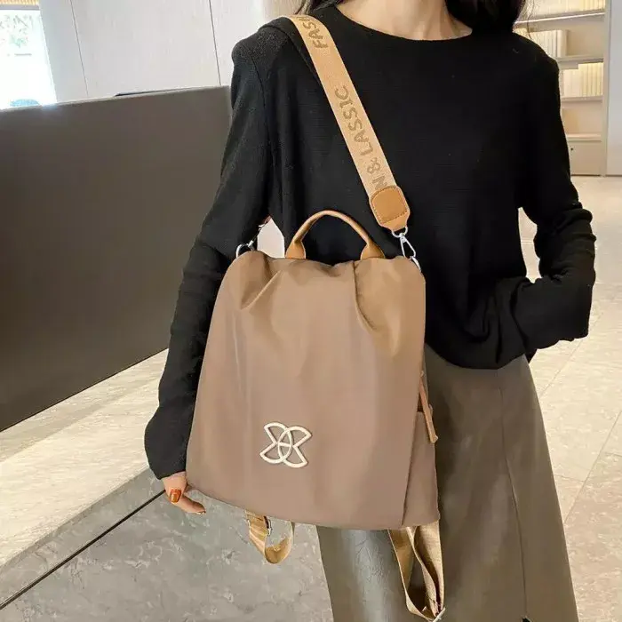 Picture of Women Large Capacity Outdoor Tote Bag (coffee / brown)
