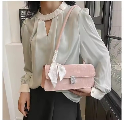 Picture of Long Shape New Underarm Stone Bag For Women Popular Design Fashion Bag Versatile