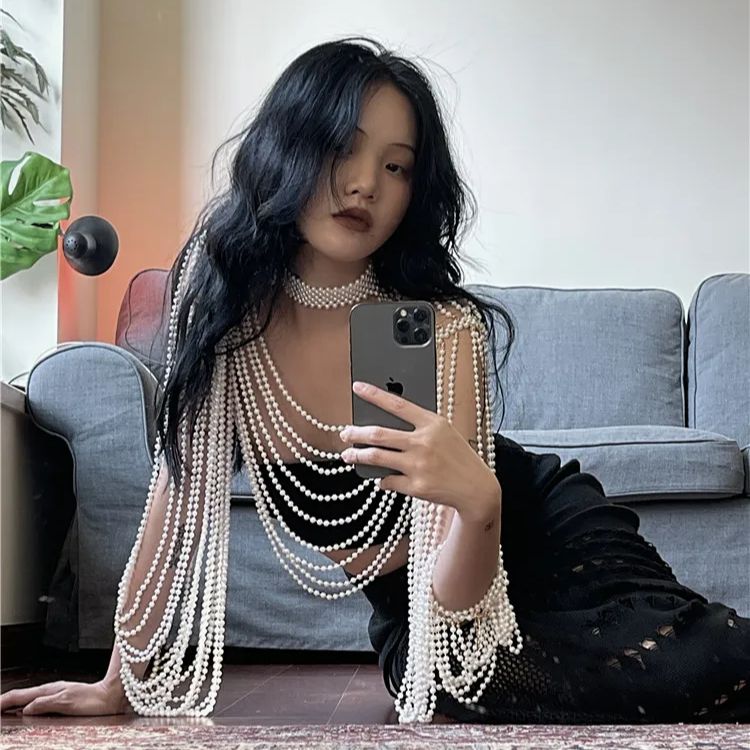 Picture of Indispensable -Quality And Durablity -Pearl Garland Women Dating Wedding Travelling- Innovative Qualityful - Easy To care and Longive - Off White