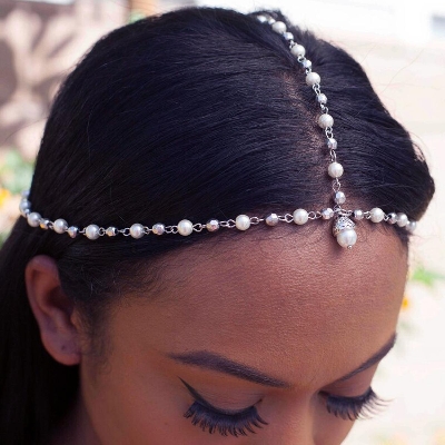 Picture of Pearl Tikli Head Pearl Chain Head Jewellery - Off White