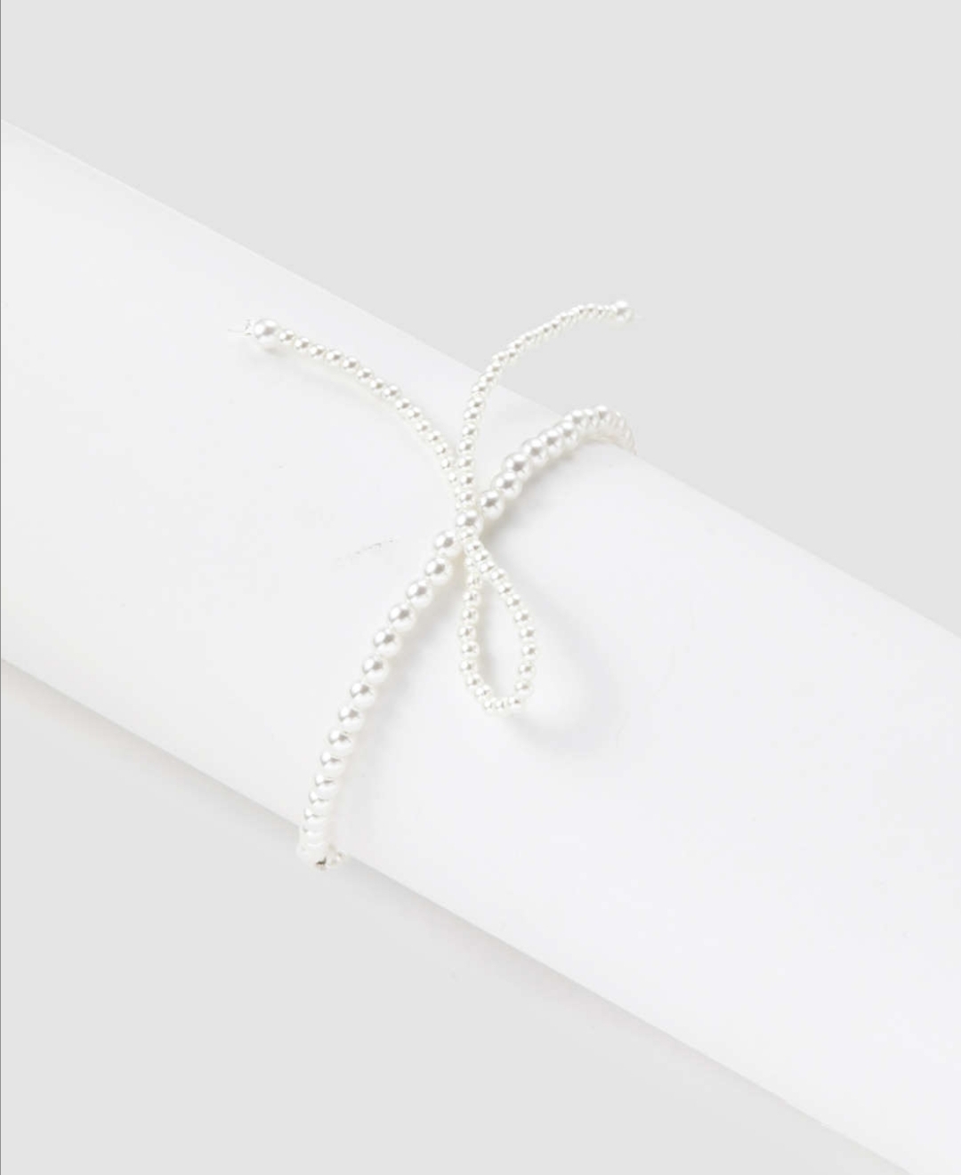 Picture of PEARL BOWKNOT BRACELET BANGLES JEWELRY FOR GIRLS AND WOMEN - Off White