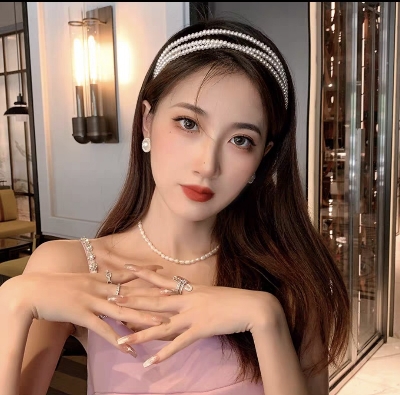 Picture of 3 Layer Pearl Hair Band Women's Super Immortal French Romantic New Wash Face High Head Press Hair Clip Headwear - White