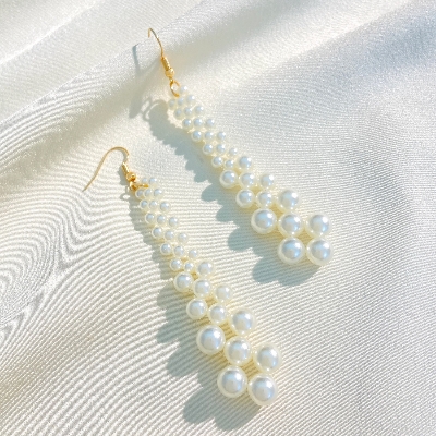 Picture of Korean Fashion Long Tassel Pearl Drop Earrings For Women Jewelry Trending New Luxury Women's Heart Earring - White