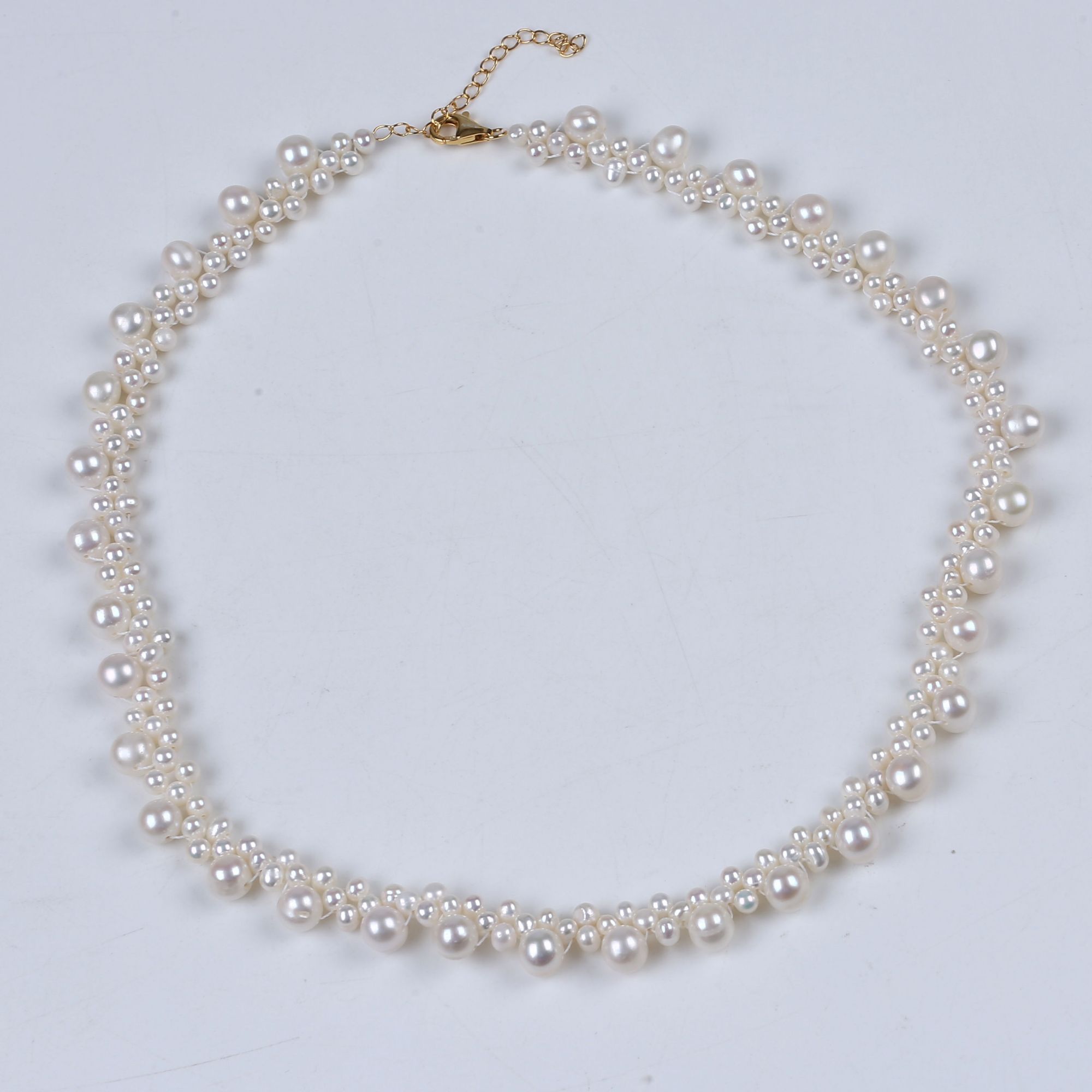 Picture of Pearl Necklace For Women Jewelry flower tiny pearl necklace

For Girls And Women - Off White