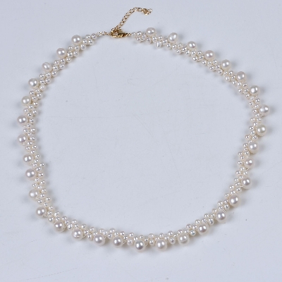 Picture of Pearl Necklace For Women Jewelry flower tiny pearl necklace

For Girls And Women - Off White