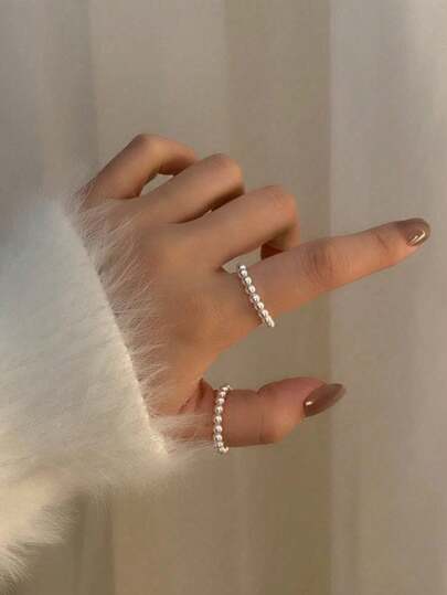 Picture of 2pcs Set Minimalist Elastic Pearl Beaded Rings For Women, Adjustable Elegant Jewelry Suitable For Daily Wear, Great Gift For Girlfriend, Sister On Christmas, Valentine's Day, Birthday - Off White