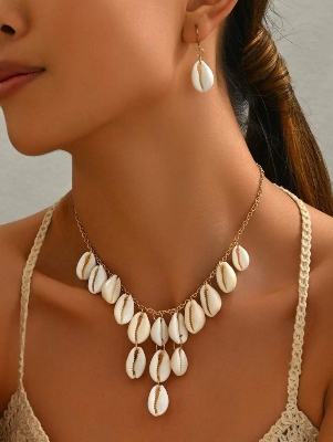 Picture of 3pcs/Set Summer Beach Style Women Jewelry Set, Including Natural Shell Pendant, Tassel Earrings, And Necklace, Elegant Boho Versatile Small Batch - Gold