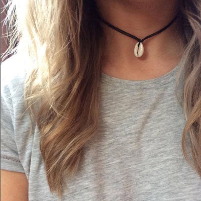 Picture of Charm shell necklace Jewelry Lady Handmade Shell Clavicle Necklace Seashell Choker Bohemian Vaction Style Femme Elegant Necklace - Off White