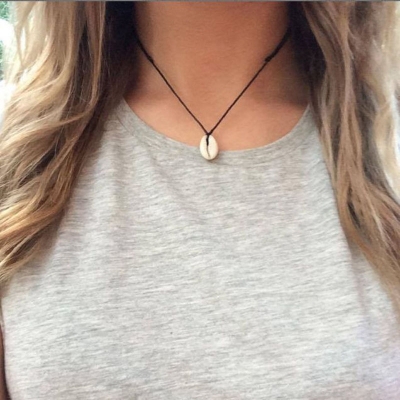 Picture of Charm shell necklace Jewelry Lady Handmade Shell Clavicle Necklace Seashell Choker Bohemian Vaction Style Femme Elegant Necklace - Off White
