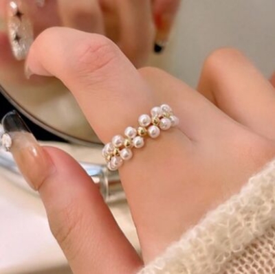 Picture of 1pc Simple Pearl Elastic Ring For Women, Light Luxury, Niche Retro, High-End Feeling, Index Finger Ring, Elegant, Net Red Ring Vintage Tenoor Special - Multi
