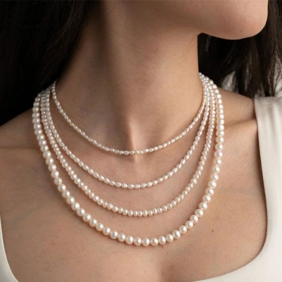Picture of 4 Layer Pearl Necklace Stone with Off White Pearl - Multi