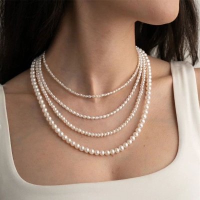 Picture of 4 Layer Pearl Necklace Stone with Off White Pearl - Multi