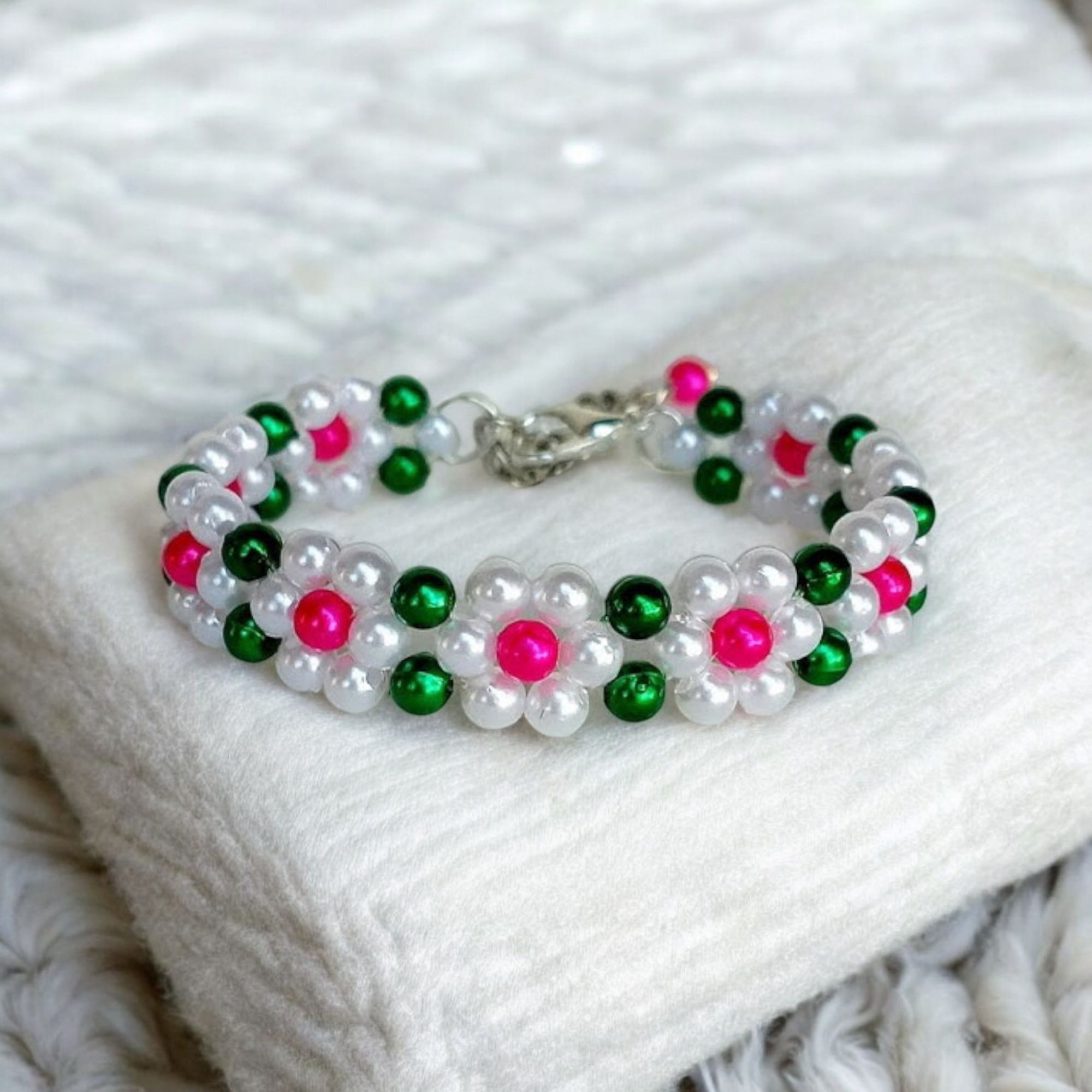 Picture of 6mm Color Pearl Bracelet decorative bracelet composed of green and pink beads charming eye-catching accessory Tenoor Special - Multi