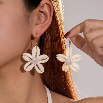 Picture of Bohemian Personality Conch Star Shell Pendant Earrings Originality Suitable for Girls' Summer Accessories Gift - Multicolor